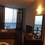 Sunny Bay 호텔 포마리