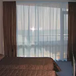 Sunny Bay