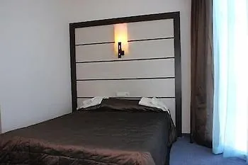 Sunny Bay 3* بوموري