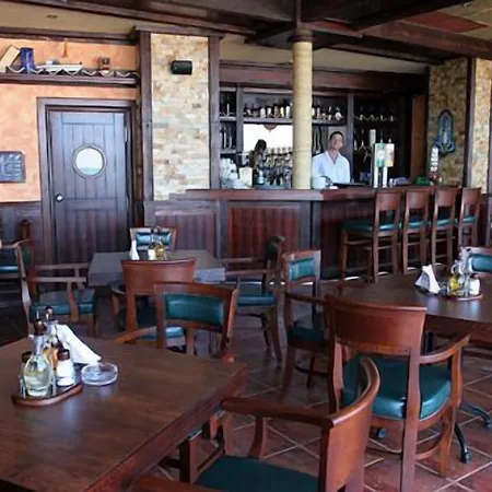 Sunny Bay فندق 3*