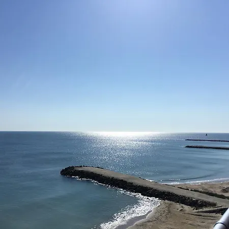 Sunny Bay