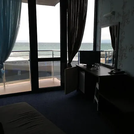 Sunny Bay فندق 3*