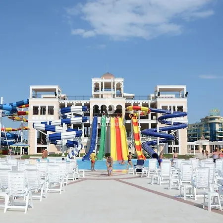 Sunny Bay 3* بوموري