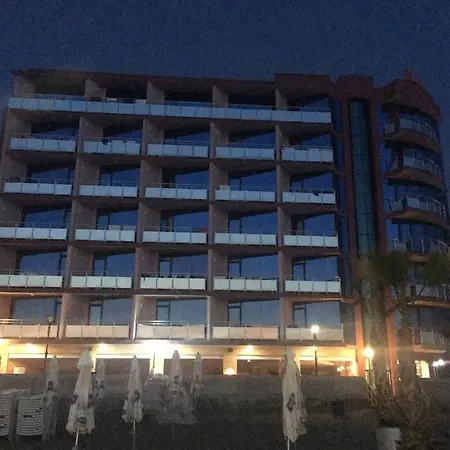 Sunny Bay فندق بوموري