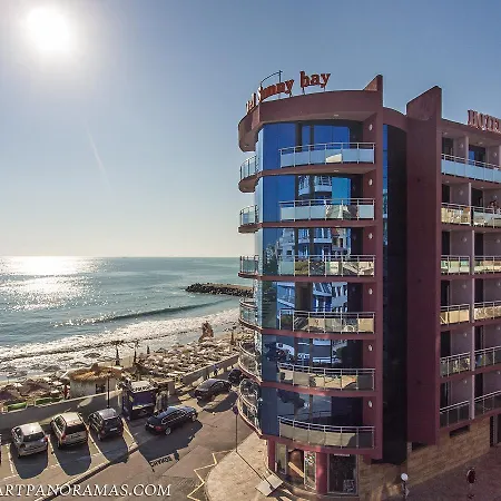 فندق Sunny Bay بوموري