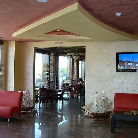Sunny Bay فندق 3*